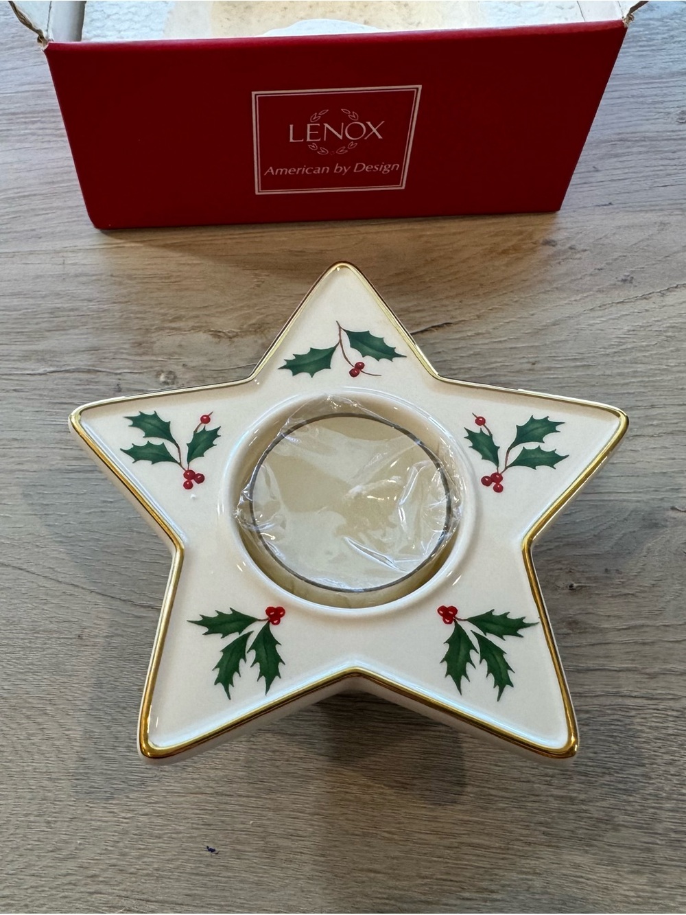 Lenox White and Gold Holly Star Tealight Holder